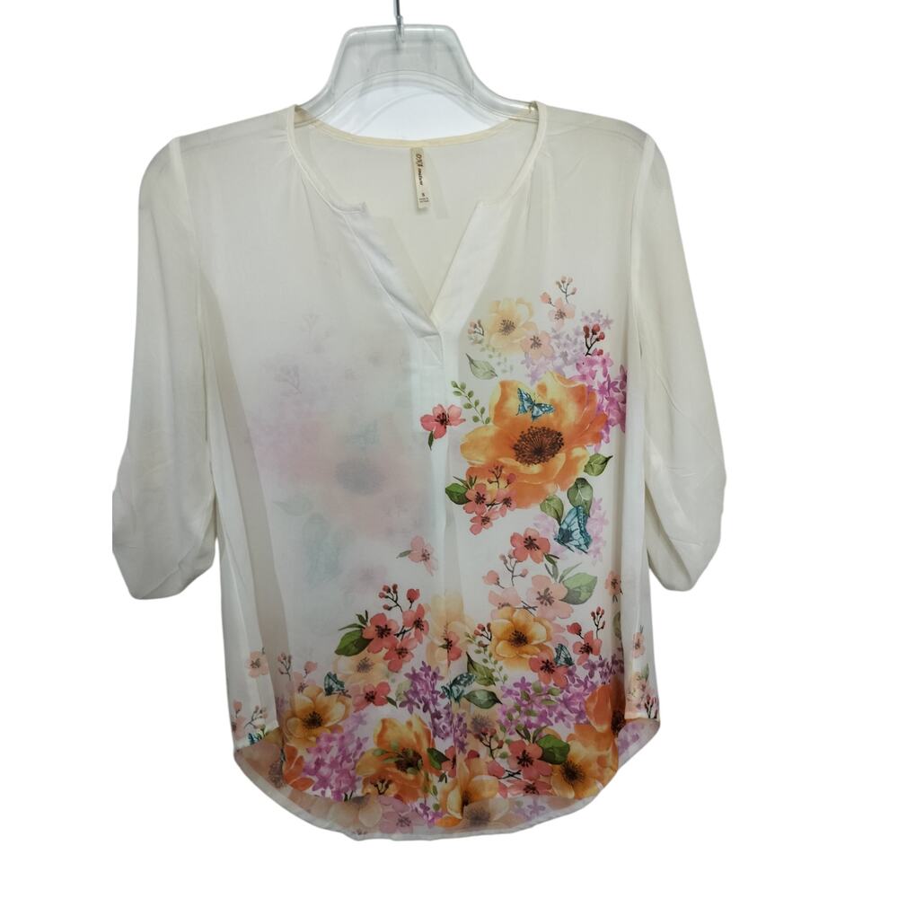 5412)DNA Couture S Sheer Floral Print Henley Neck Tab 3/4 Sleeve Curve Hem Top